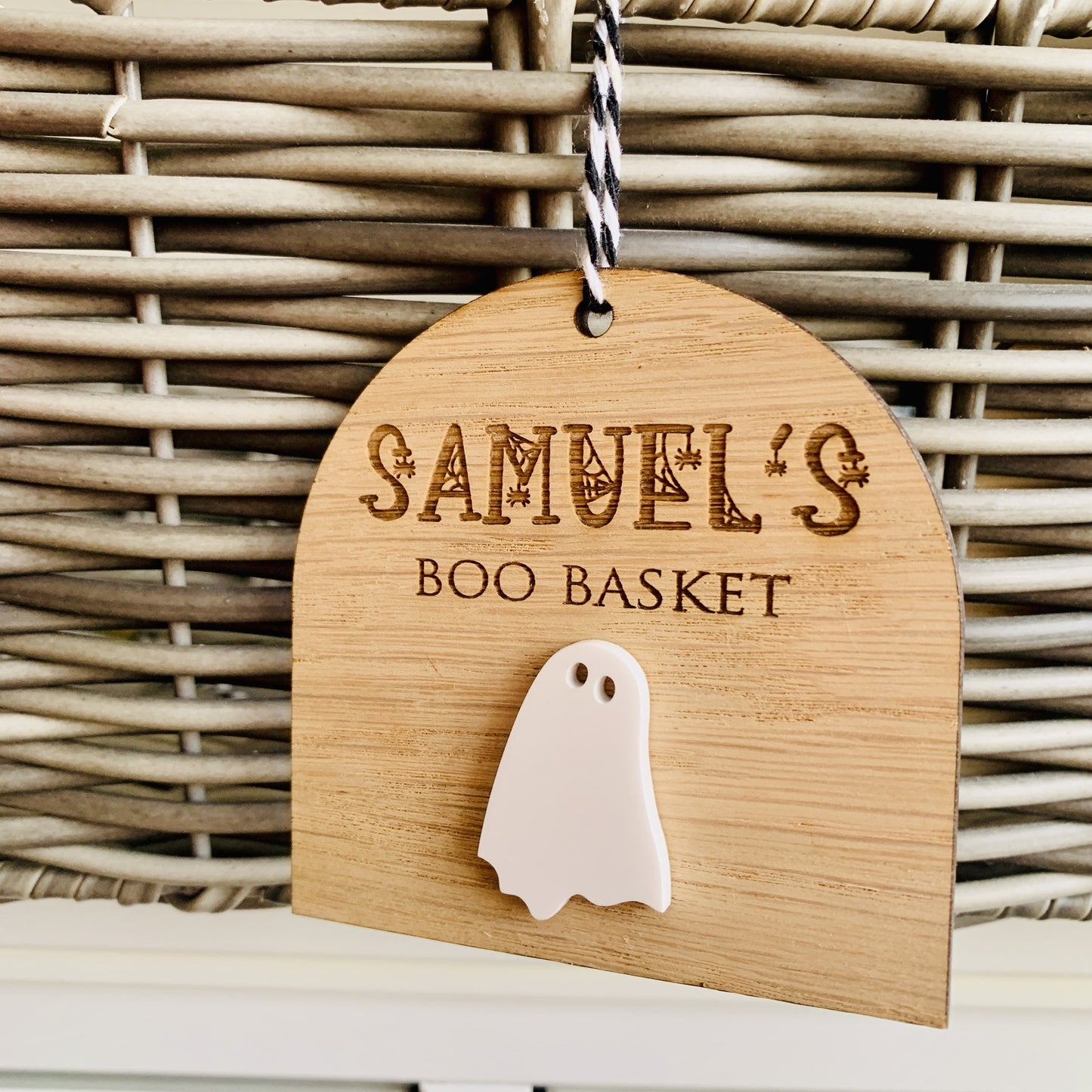 Wooden Arch Boo Basket Tag